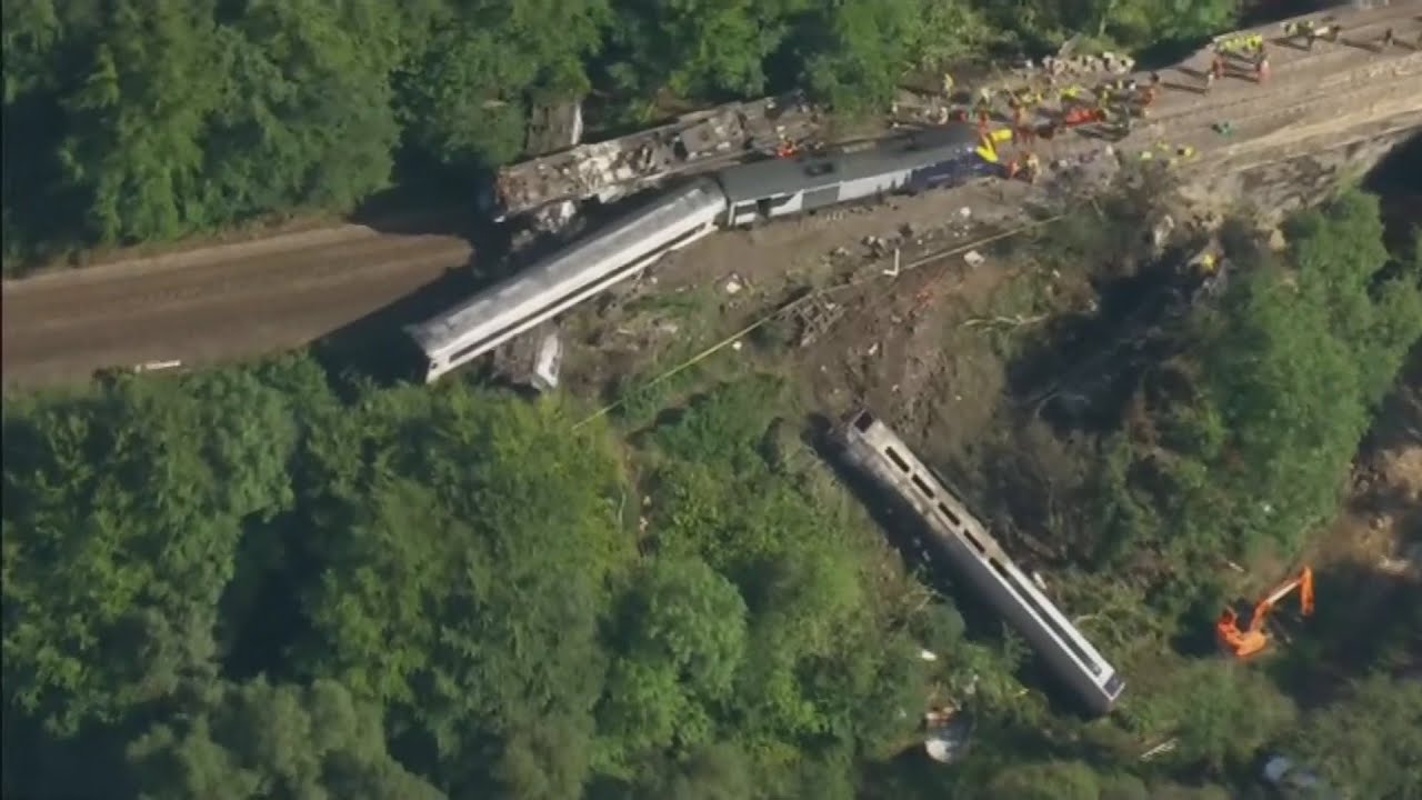 Stonehaven train derails after landslip (Scotland/(UK)) - ITV News - 12th August 2020