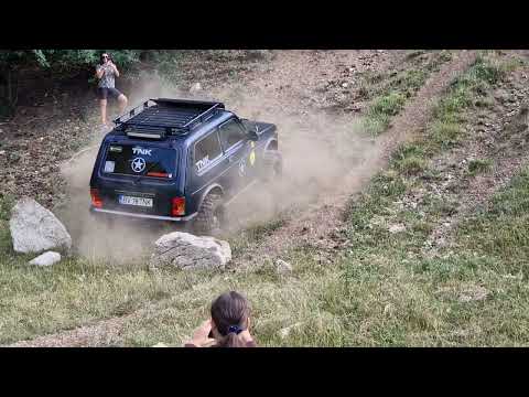 P.2 💥 Lada Niva vs Dacia Duster trying to climb a hill💥