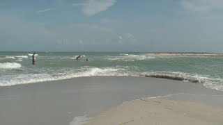 Father drowns saving daughter from rip-current