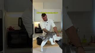 Μου έκλεψε κοτόπουλο