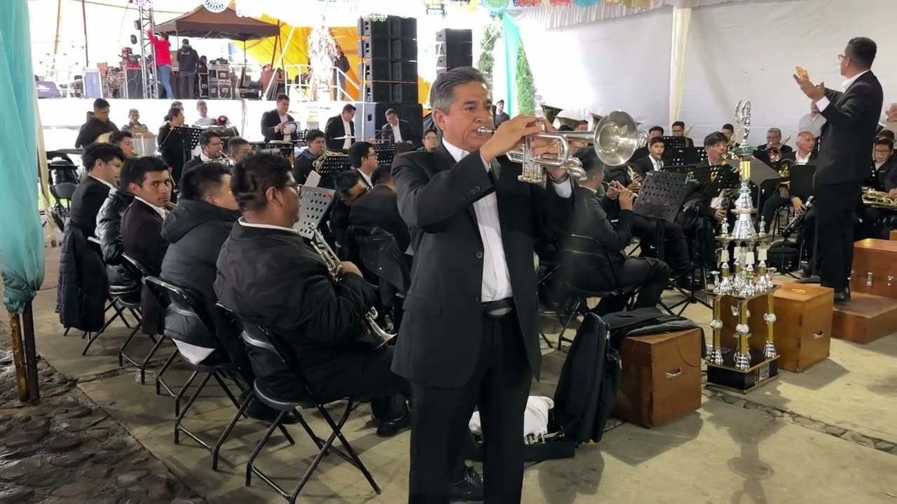 “Siempre en verano” Edmundo Romero “ Banda Sinfónica Sixto López.