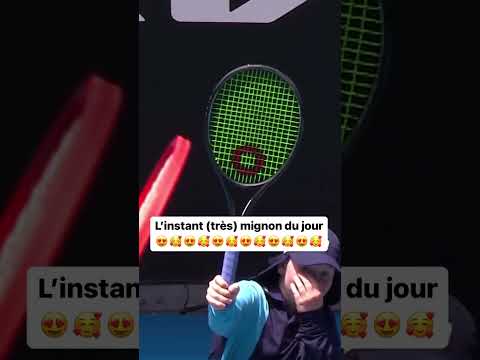 L'instant mignon de l'Open d'Australie : ce ramasseur de balle smash pour une balle de match