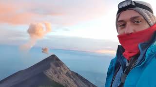 MarDe Dani en Guatemala, Acatenango, Volcán de Fuego al amanecer