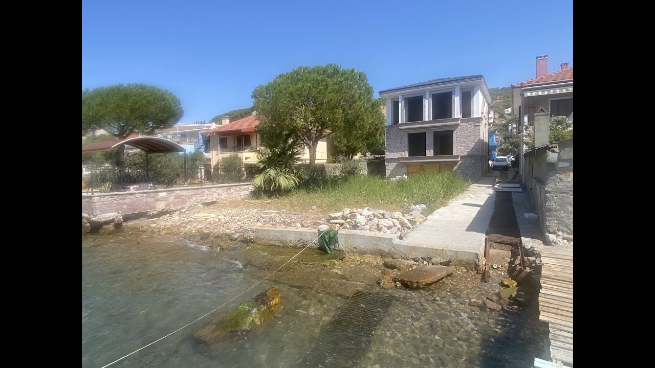 TURKİYE BALIKESİR AYVALIK TA SATILIK YALI.MERKEZE YAKIN.KOD:2636.HUSEYİN CALISKAN:0,533,522,0028.