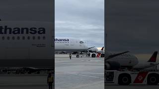 LUFTHANSA A350-900 Pushback. #aviation #shorts #lufthansa #airbus #aviationdaily #subscribe #yvr