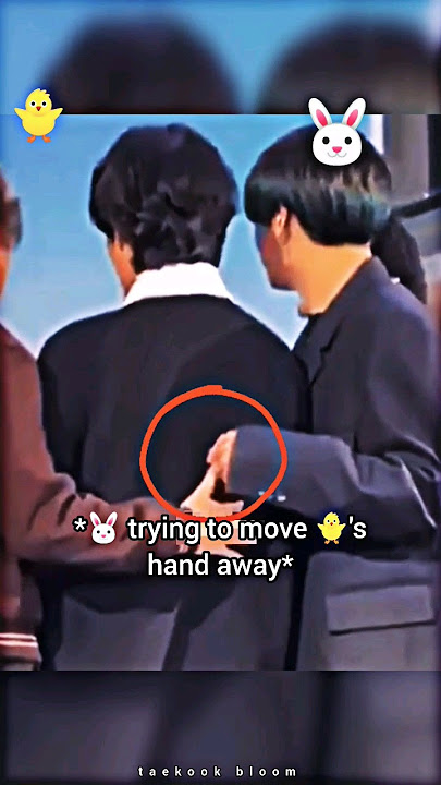 Jungkook 🐰 tried to push Jimin's hand to hold Taehyung🤣‼️ but failed 😆 #shorts #taekook