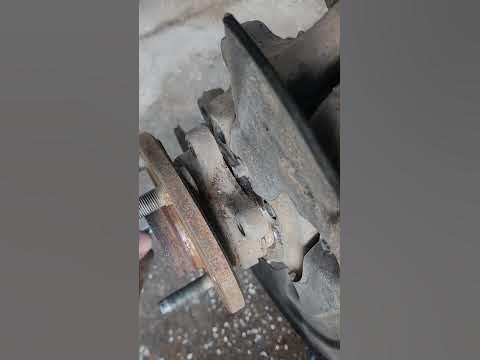 Easy way to remove a wheel bearing #iykyk #automobile 2011 ford