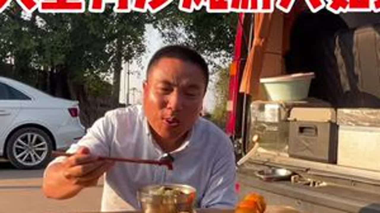 开面包车穷游广西，防城港天堂滩游人如织，腊肉炒白菜吃得真过瘾 #自驾游 #旅行 #广西 #防城港 #天堂滩