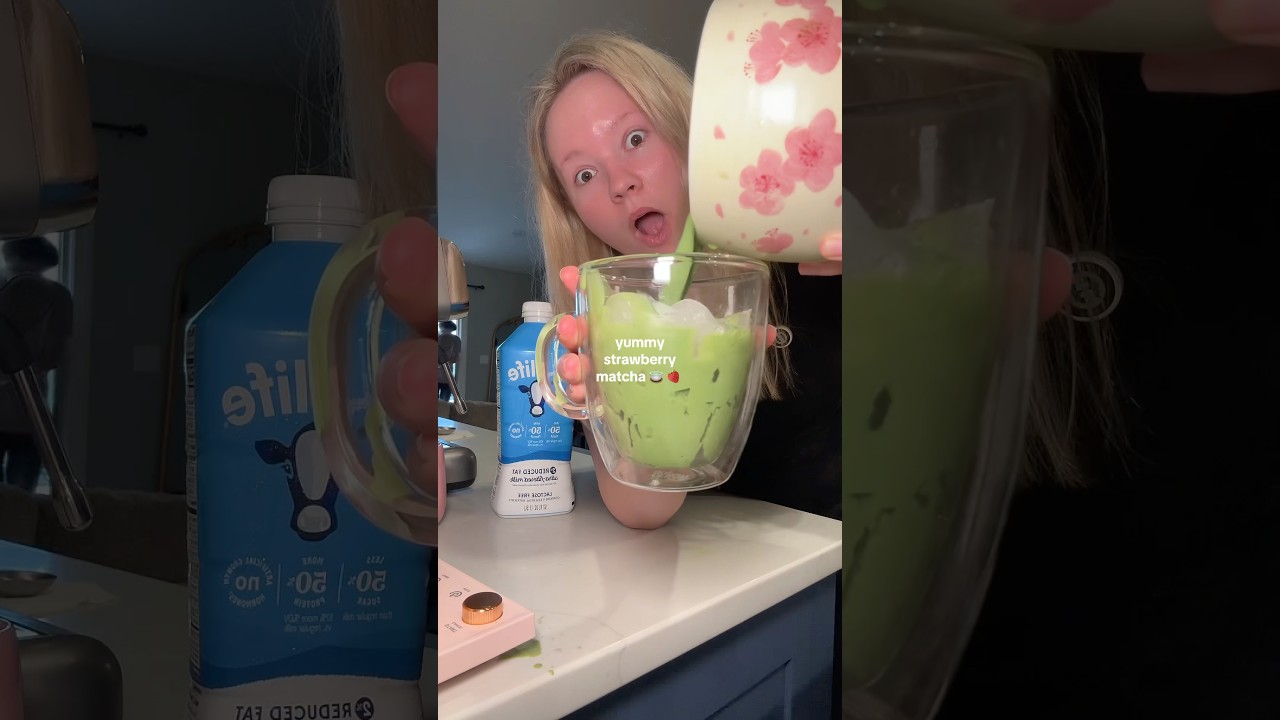 Strawberry matcha 🍵 🍓