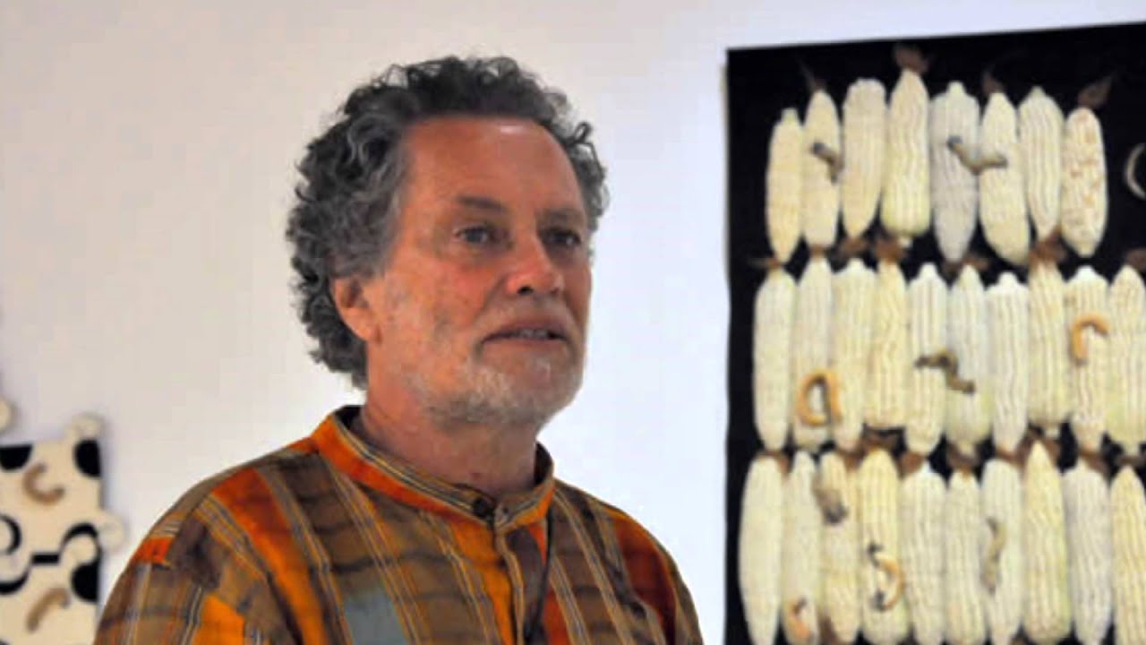 fiction books Francisco Toledo genera conciencia con exposición en la UG - OCT 2015