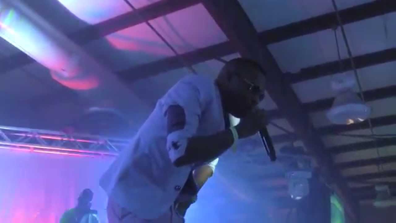 5 Star Akil performing at Flag Fete 2014 Part 1 - YouTube
