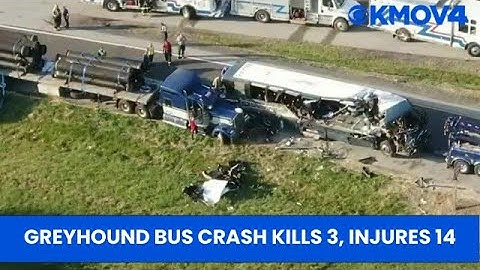 3 dead, 14 injured in Greyhound bus crash along I-70 near Highland, Illinois