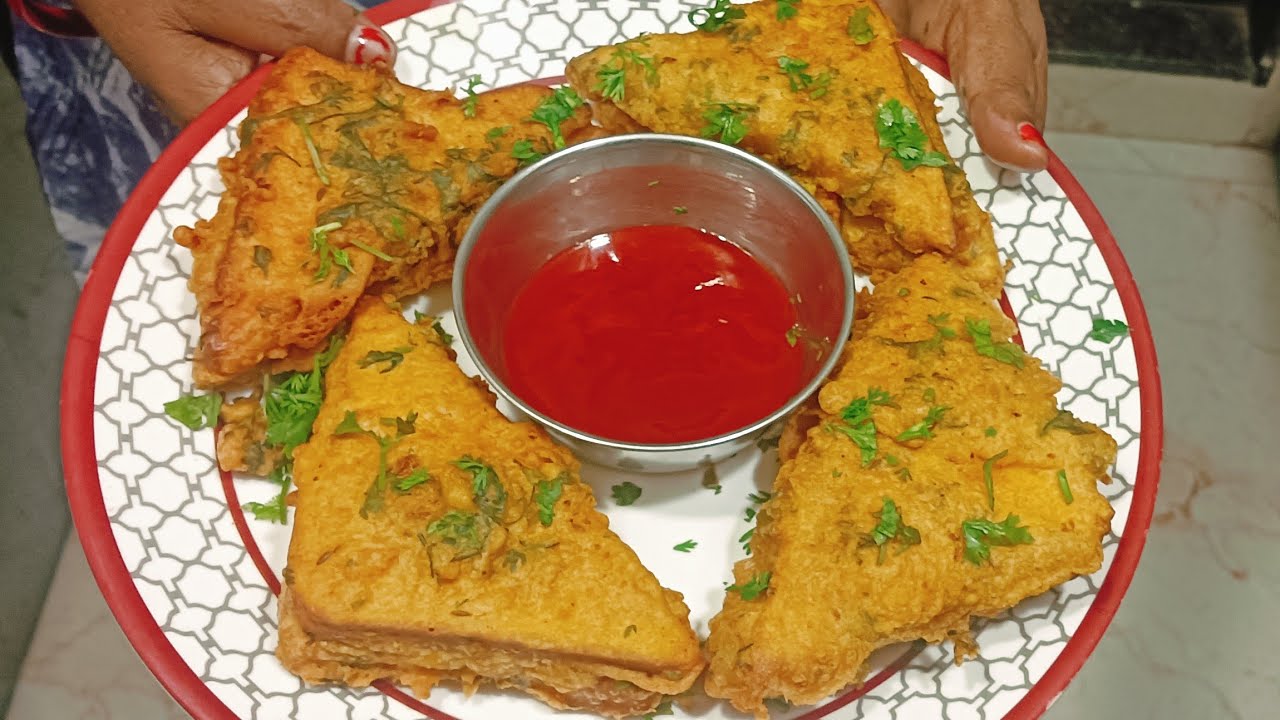 Crispy Bread Pakoda Recipe | Street Style Bread Pakora | Easy Tea Time Snack #viral #cooking #😋😋
