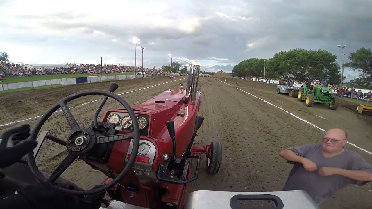466c Hot Farm Pulling Tractor 2015 Britt Peiffer Washington Iowa YouTube