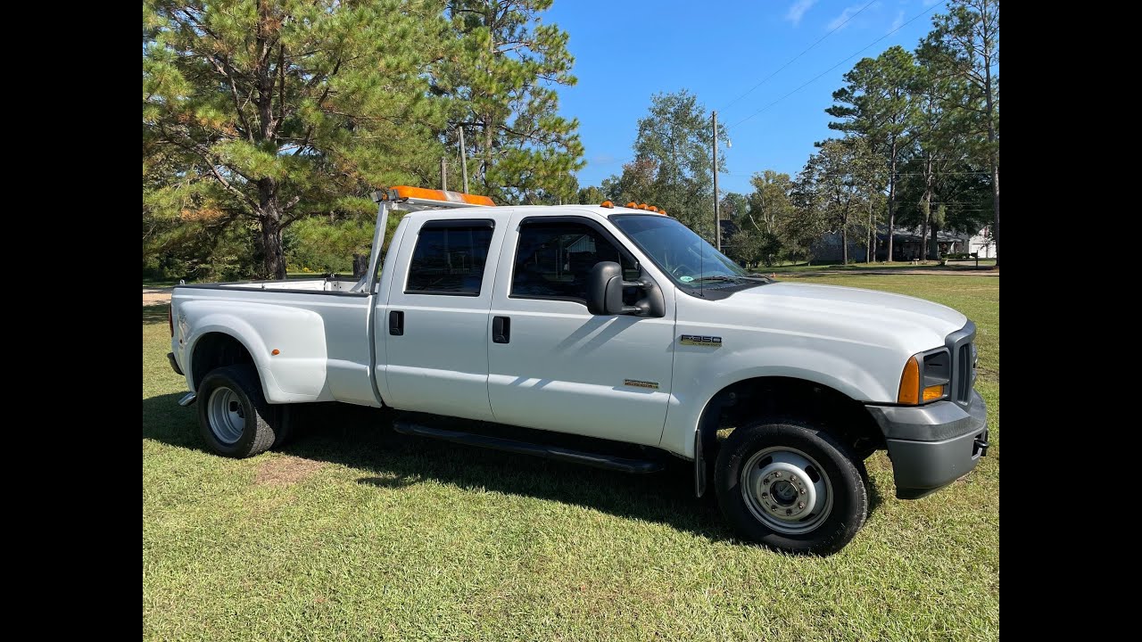 2006 Ford F350 XL Super Duty 4 Door Crew Cab 4x4 Dually 59,186 Actual Miles