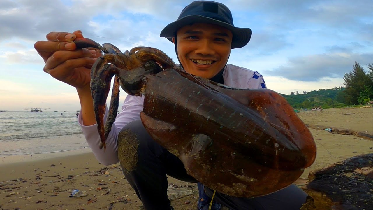 Rekor Mancing Cumi Dapat Sebesar Ini !! Rejeki Akhirnya Cumi Babon Ini Naik Juga