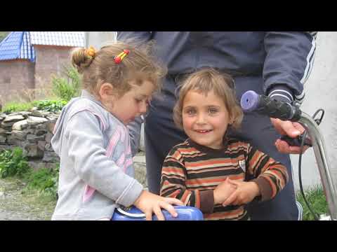 \"აი ჰაიდა, მოვიდა ჩემი ველისაპეტიიი!!!\" - მოხევეები. მოხეური კილო ბავშვებში. სრული ვიდეო :)