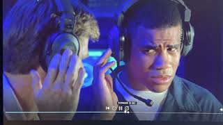 Abajo El Periscopio Escena Ballena