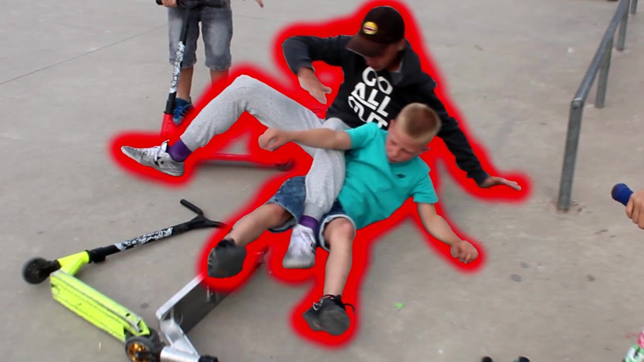 SKASOWAŁ DZIECKO NA SKATEPARKU !!!!!!