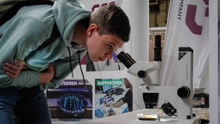 Eerstejaars studenten nemen kijkje in het laboratorium