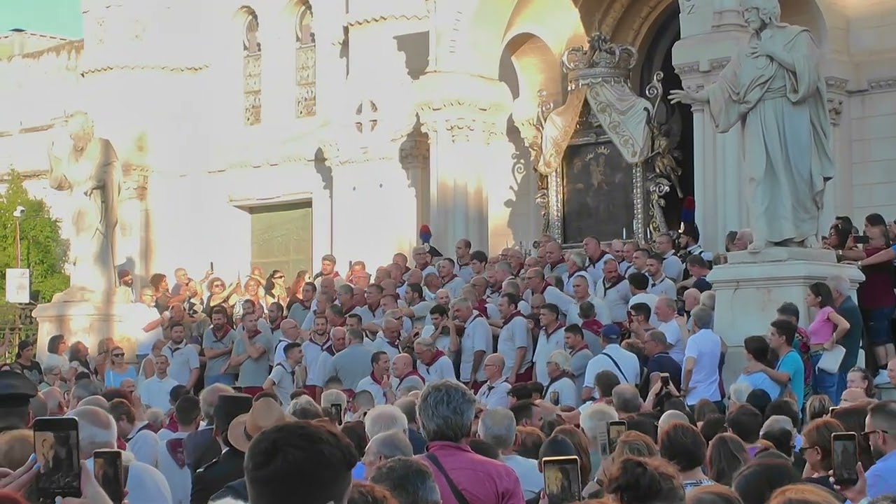 Reggio Calabria in festa per la Madonna della Consolazione: le immagini dell'uscita della Vara
