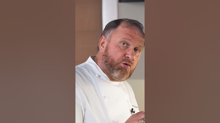 При приготовлении грибного супа когда лучше солить грибы? 🤔 Шеф отвечает в видео 🤩
