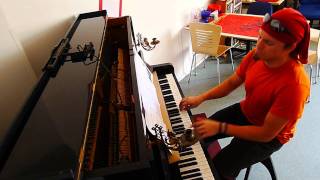 Video voorbeeld van "Lounatuulen laulu (piano version) [HD]"