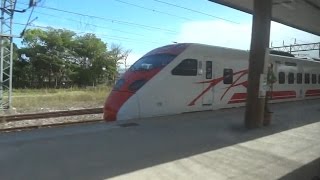 5242次加班太魯閣自強號花蓮站開車→吉安站通過窗景(交會5241次加班普悠瑪自強號)