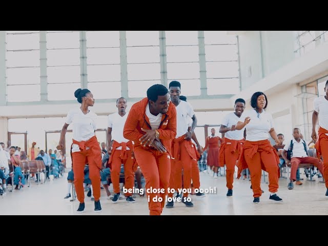 Emmanuel Mgogo - MIMI NAPENDA (Official Music Video) class=