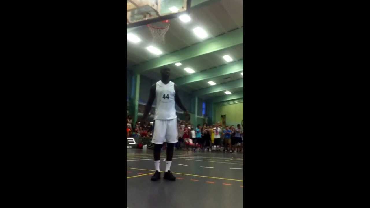 Pops Mensah-Bonsu Monster Windmill Dunk !!!
