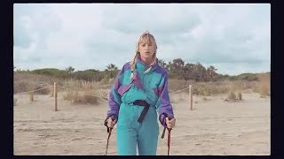 1. Angèle feat. Roméo Elvis — Tout Oublier [CLIP OFFICIEL]