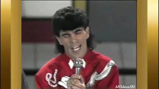 Alan e Aladim cantam Liguei pra dizer que te amo no Clube do Bolinha 1987