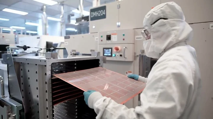 Intel seeks investment from Apple, report says | REUTERS