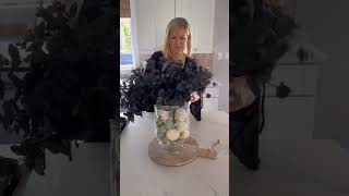 This spooky centerpiece turned out SO gorgeous! #halloweendecor #halloween #halloweendiy