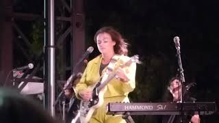 Video thumbnail of "Angel Olsen - Shut Up Kiss Me - Pitchfork 2021 Chicago"