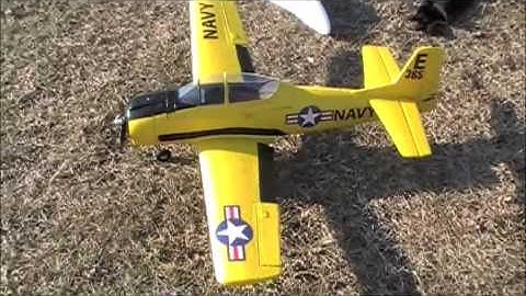 T-28 Trojan with Flaps, 3-blade Prop, Paint Mods, and in-flight footage