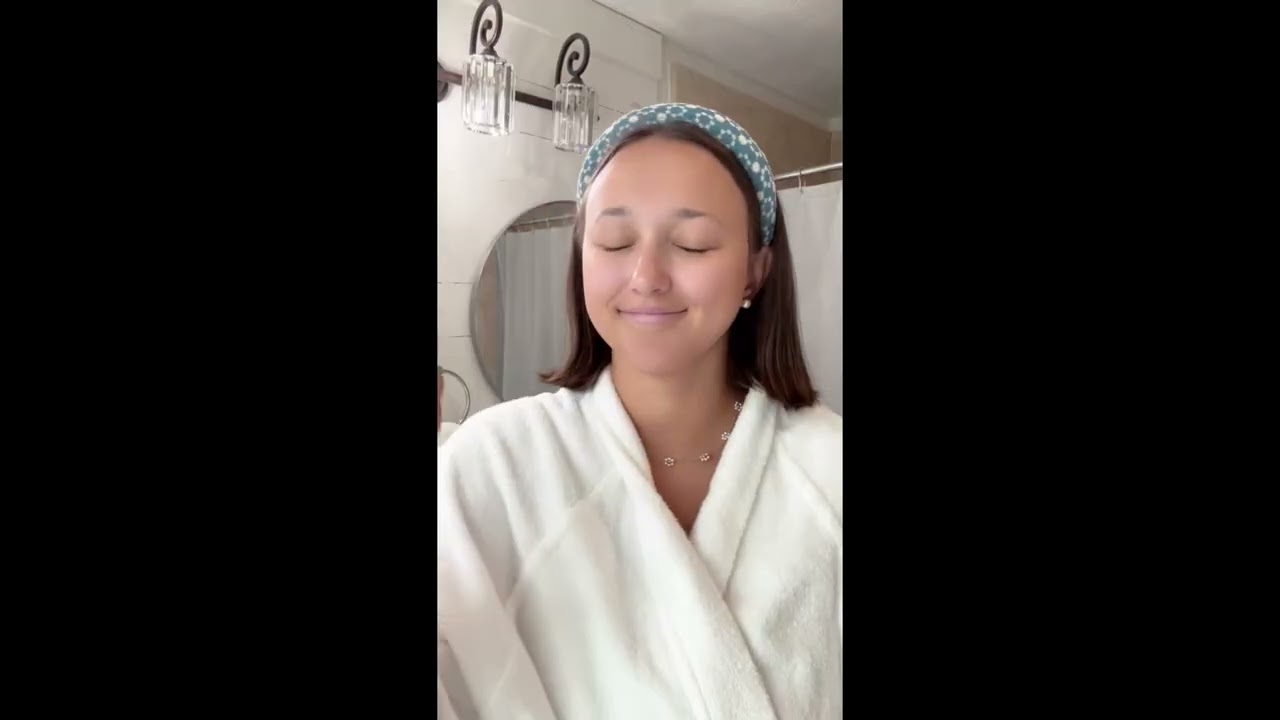 Gentle Exfoliation, Major Glow – Ageless Glow Powder by PiperBlue