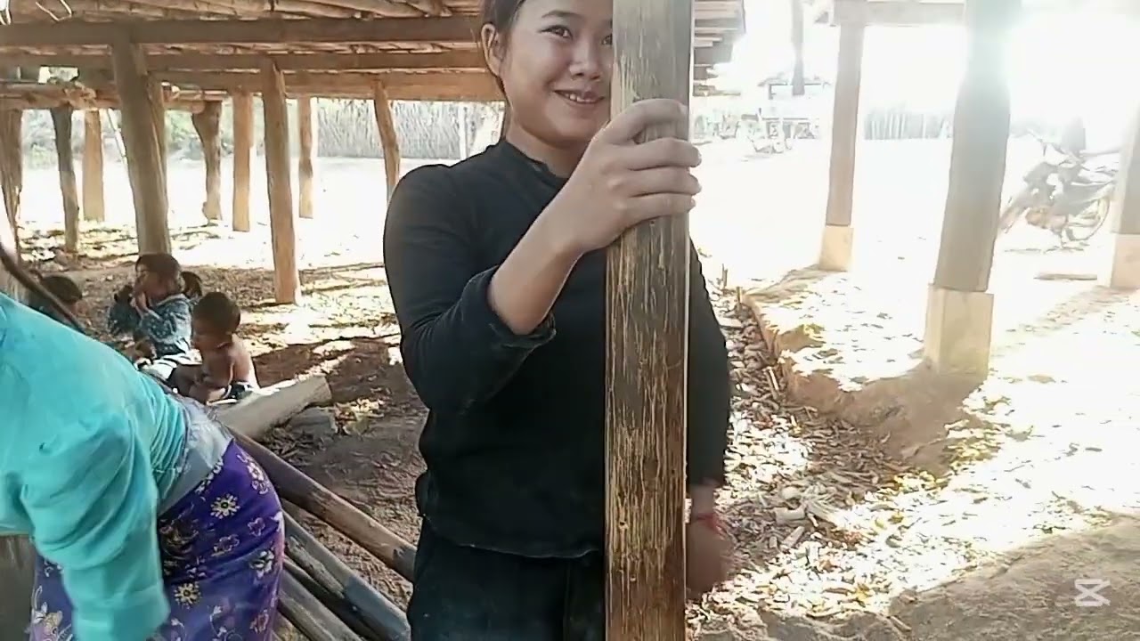 บ่าวทองเพชรมาเบิ่งวิถีชีวิตสาวลาวตำข้าว#สาวสวยสาวลาวบ้านตังอาไรนำ#ฝากกดไลค์กดแชร์กดติดตามFCครับ#