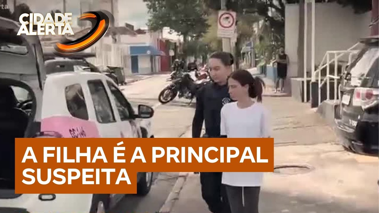 Filha é suspeita de mandar o namorado matar a própria mãe