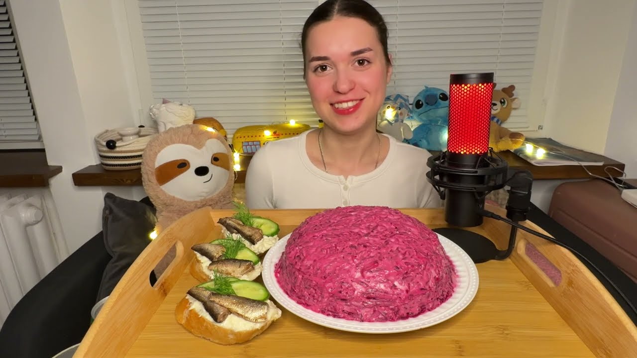 MUKBANG🔥 Домашняя шуба. Билеты в Бухарест на концерт! Корж в Варшаве + видео с концерта