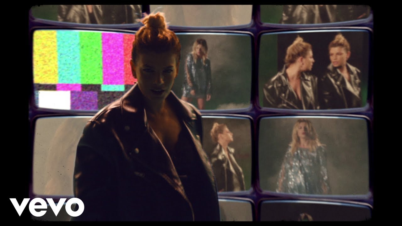 6 settembre 2019 : Io sono bella : Emma canta Vasco Rossi