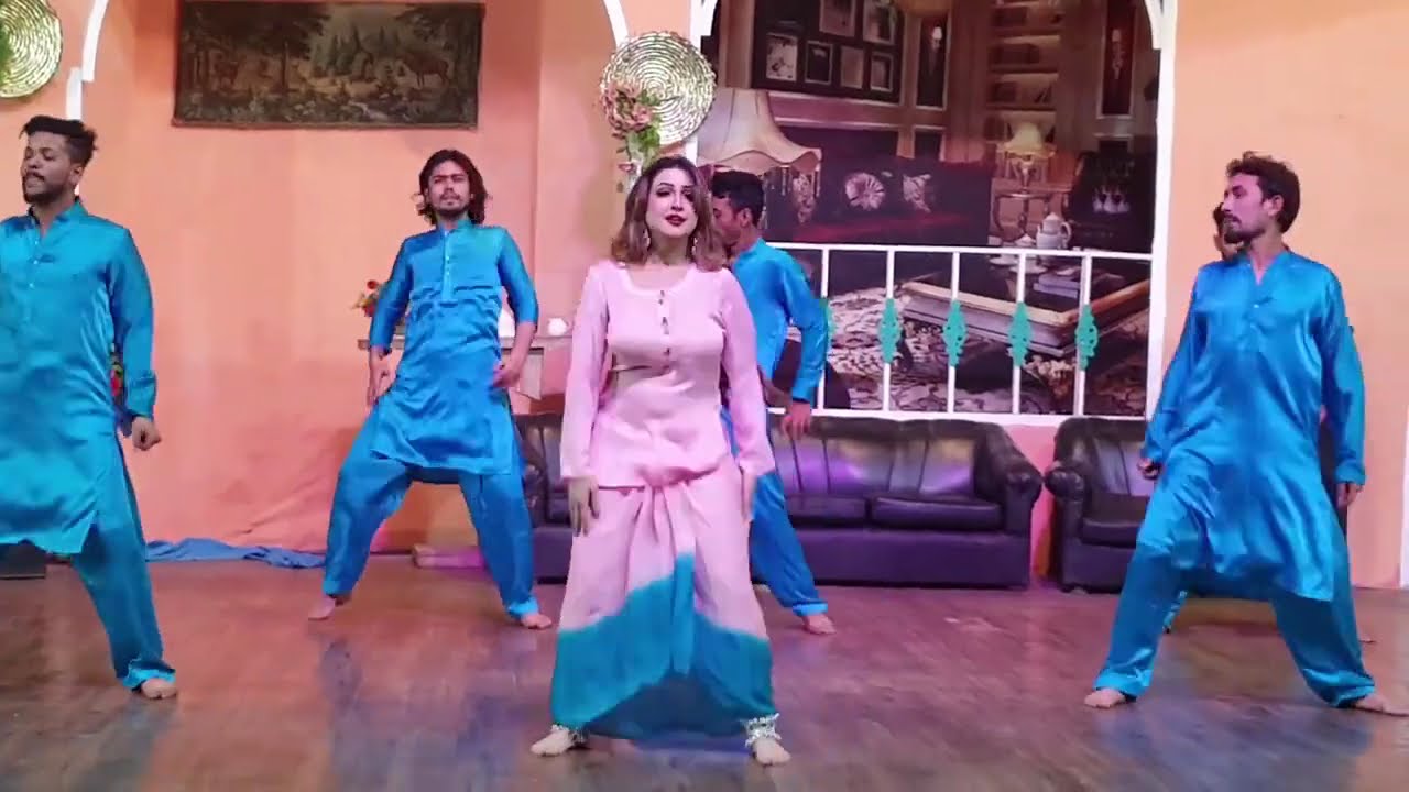 warda Khan Latest 2025 mujra (jidu wajda pyar Da) superb dance ....1080 HD
