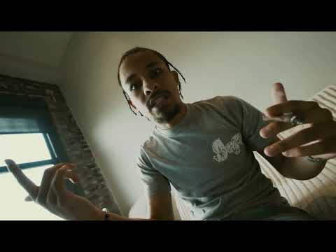 4three - Piranha Talk (Official Video)
