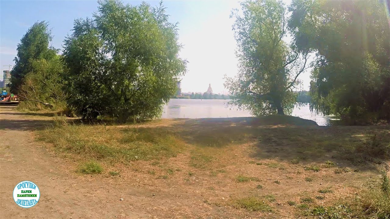 Велопрогулка по аллее ДОРОГИ ЖИЗНИ (улица Исаковского, Строгино)