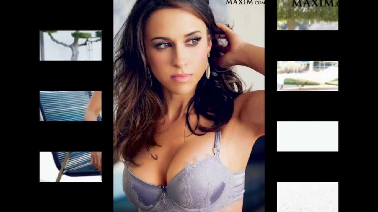 Lacey Chabert Hot