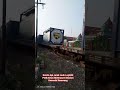 Awas Kereta!!! Kereta Api Jarak Jauh Logistik Petik Emas