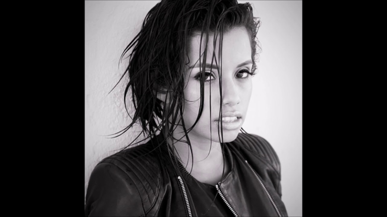 http://mix247edm.com/DJ Lupe Fuentes joined Syndee and Poetrynmotion on the...