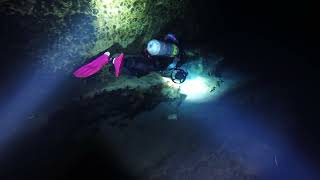 Ginnie Springs cave diving DPV