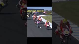 Andrea Iannone Headbutts Seagull at Phillip Island – WTF?