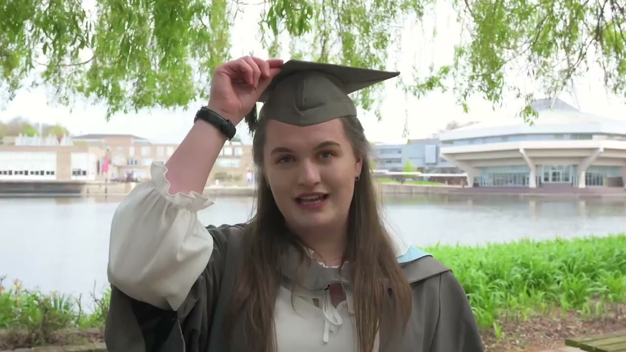 How to doff your cap at graduation - Things will be a bit different in our graduation ceremonies, due to Covid-19. Instead of shaking hands with the Vice-Chancellor, you'll doff your cap. Here's